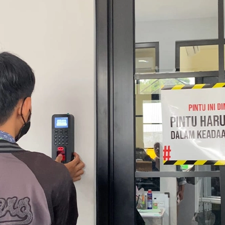 Testing sistem Access Control setelah instalasi
